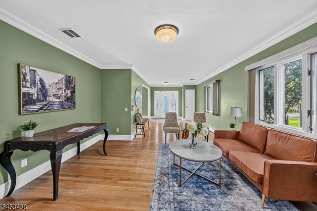 163 Oldham Rd, Wayne Twp., NJ 07470