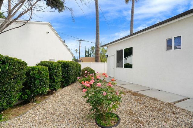20123 Haynes Street, Winnetka, CA 91306