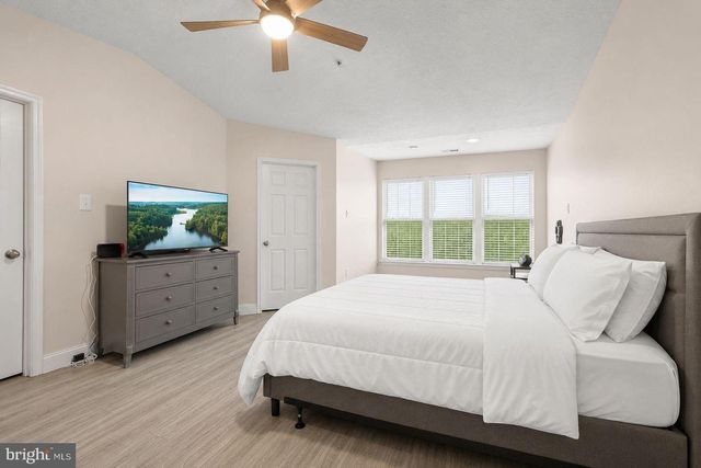 9831 BAYLINE CIR, Owings Mills, MD 21117