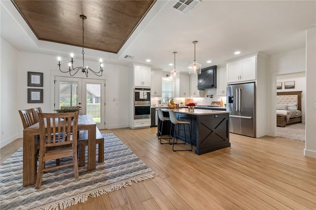 4202 Lismore Lane, College Station, TX 77845