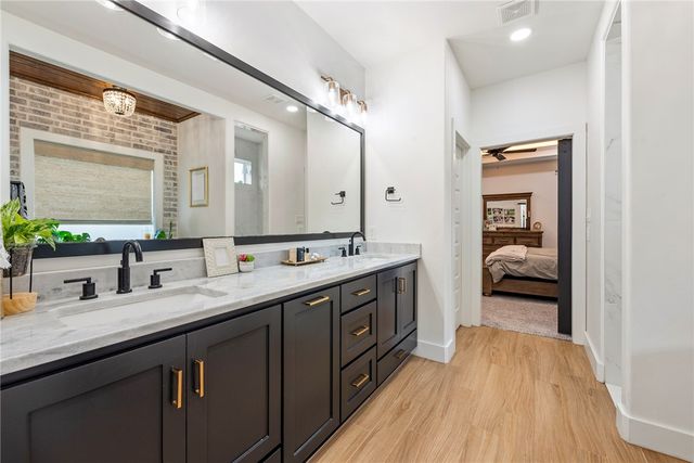 4202 Lismore Lane, College Station, TX 77845
