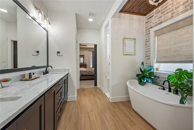 4202 Lismore Lane, College Station, TX 77845