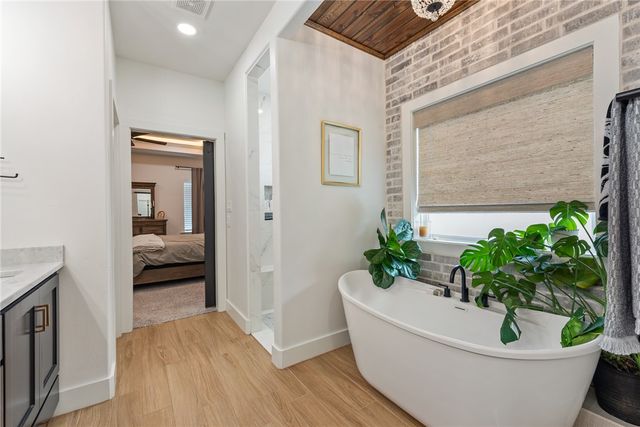 4202 Lismore Lane, College Station, TX 77845