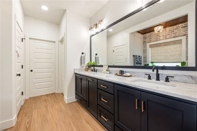 4202 Lismore Lane, College Station, TX 77845
