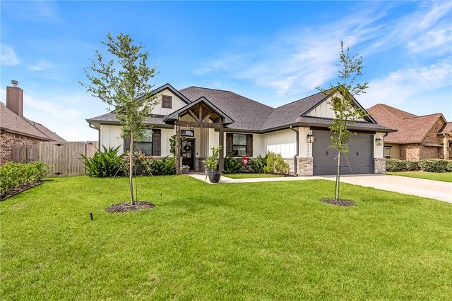 4202 Lismore Lane, College Station, TX 77845