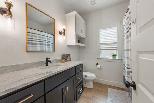 4202 Lismore Lane, College Station, TX 77845