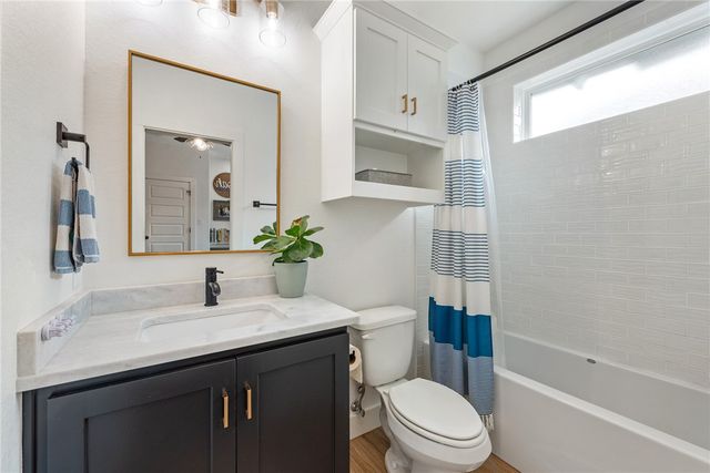 4202 Lismore Lane, College Station, TX 77845