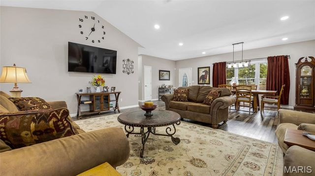 3700 State Road V, De Soto, MO 63020