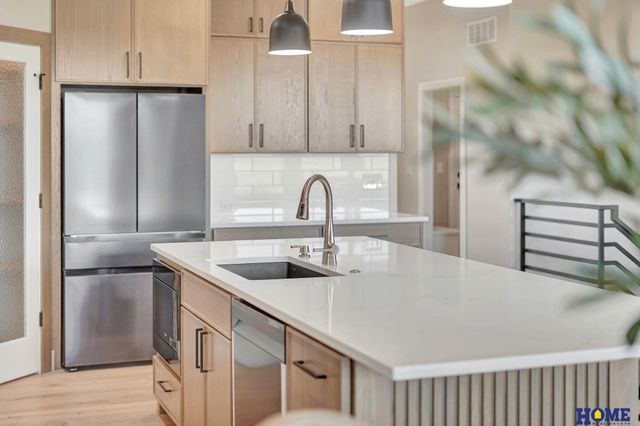 7914 S 42nd Street, Lincoln, NE 68516