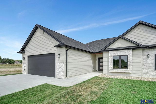 7914 S 42nd Street, Lincoln, NE 68516