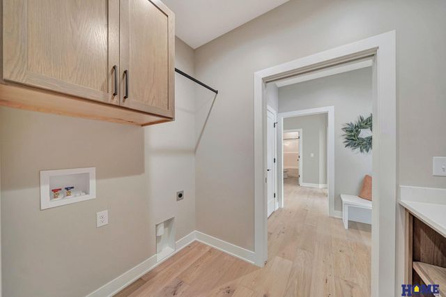 7914 S 42nd Street, Lincoln, NE 68516