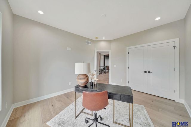 7914 S 42nd Street, Lincoln, NE 68516