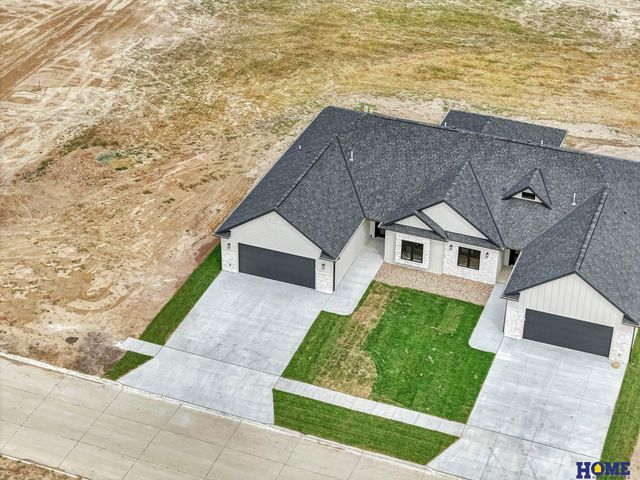 7914 S 42nd Street, Lincoln, NE 68516