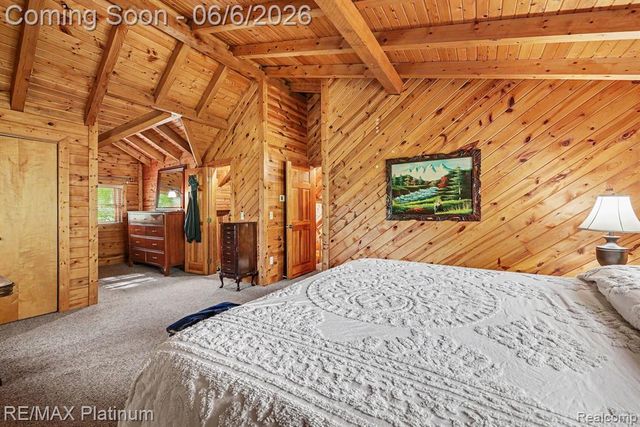 1240 N Hickory Ridge Trail, Milford, MI 48380