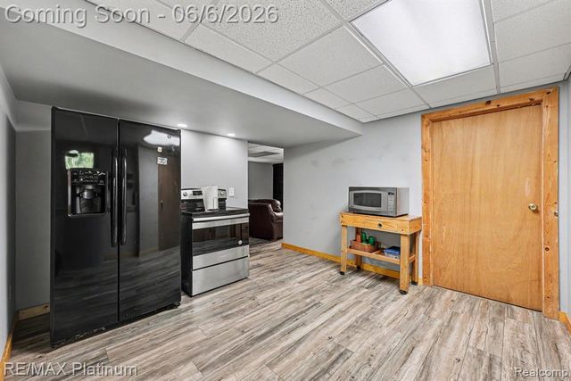1240 N Hickory Ridge Trail, Milford, MI 48380