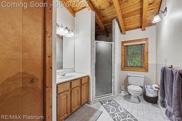1240 N Hickory Ridge Trail, Milford, MI 48380