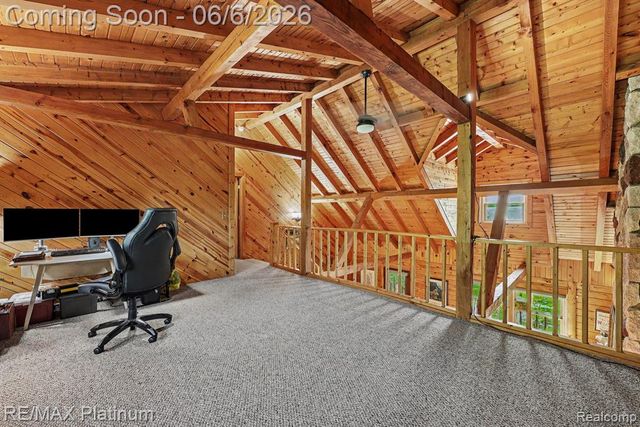1240 N Hickory Ridge Trail, Milford, MI 48380