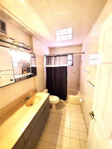 690 SW 120th Ave, Miami, FL 33184