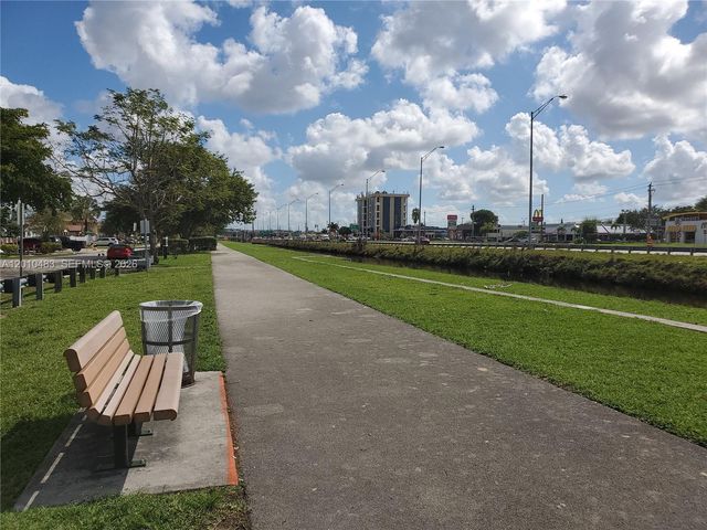 690 SW 120th Ave, Miami, FL 33184