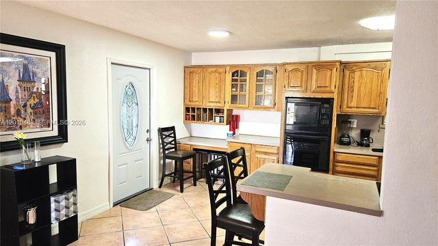 690 SW 120th Ave, Miami, FL 33184
