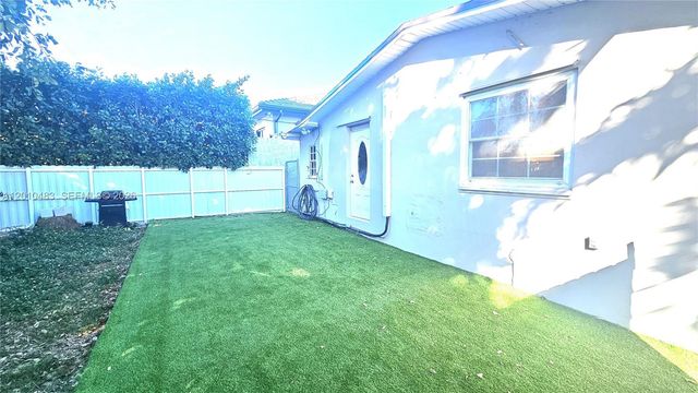 690 SW 120th Ave, Miami, FL 33184