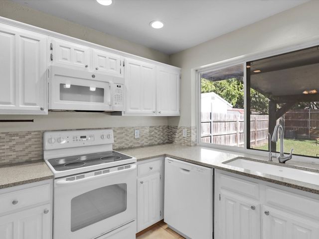 2309 Norwich Court, Arlington, TX 76015