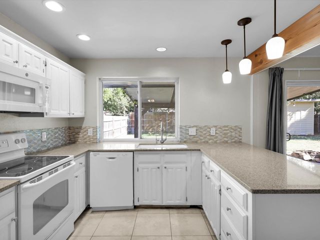 2309 Norwich Court, Arlington, TX 76015