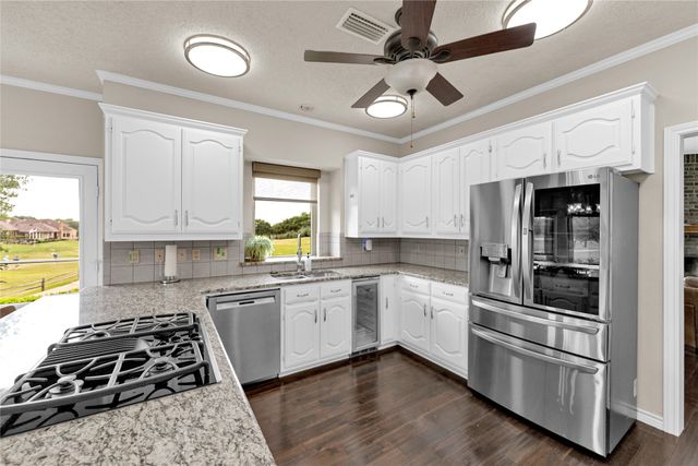 2929 Waterford Drive, Irving, TX 75063
