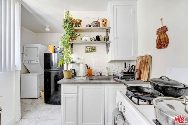 4326 Gateway Avenue, Los Angeles, CA 90029