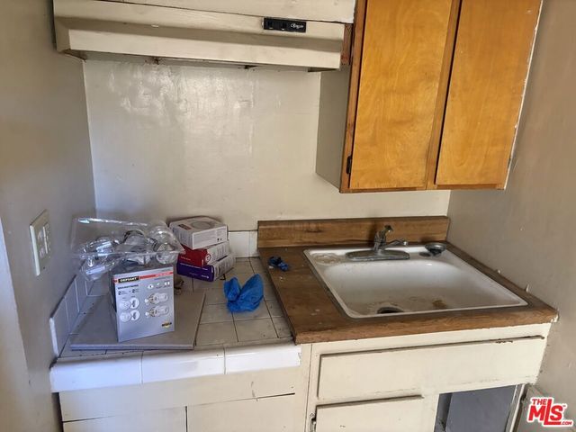 4326 Gateway Avenue, Los Angeles, CA 90029