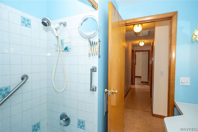 7337 Bear Ridge Road, Pendleton, NY 14120