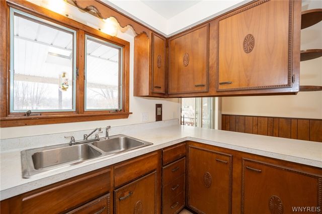 7337 Bear Ridge Road, Pendleton, NY 14120