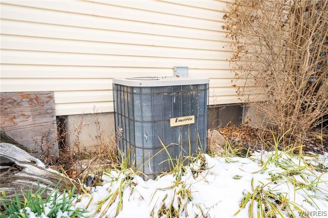 7337 Bear Ridge Road, Pendleton, NY 14120