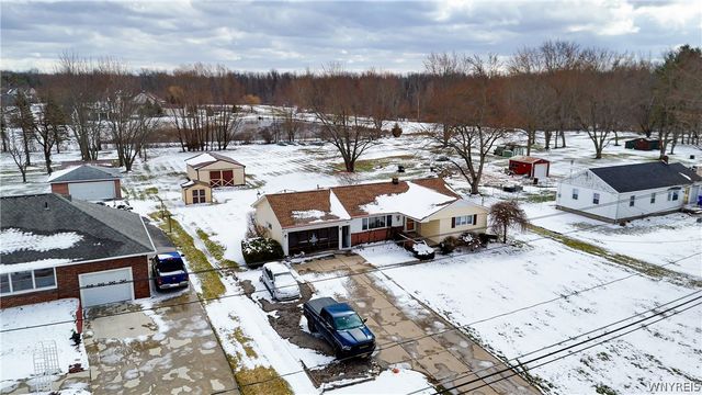 7337 Bear Ridge Road, Pendleton, NY 14120