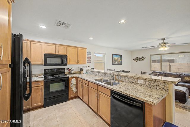 2565 E SOUTHERN Avenue 84, Mesa, AZ 85204