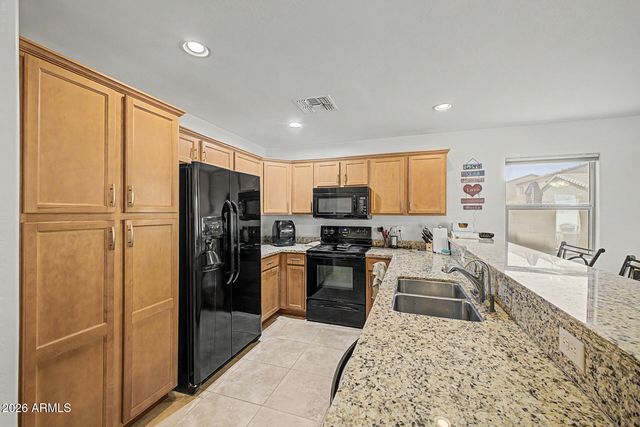 2565 E SOUTHERN Avenue 84, Mesa, AZ 85204