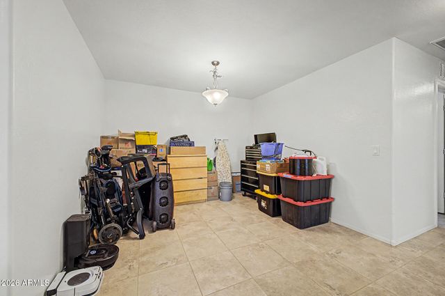 2565 E SOUTHERN Avenue 84, Mesa, AZ 85204