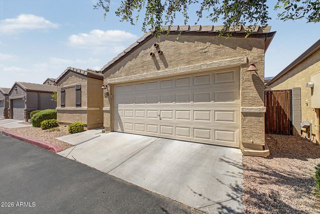 2565 E SOUTHERN Avenue 84, Mesa, AZ 85204