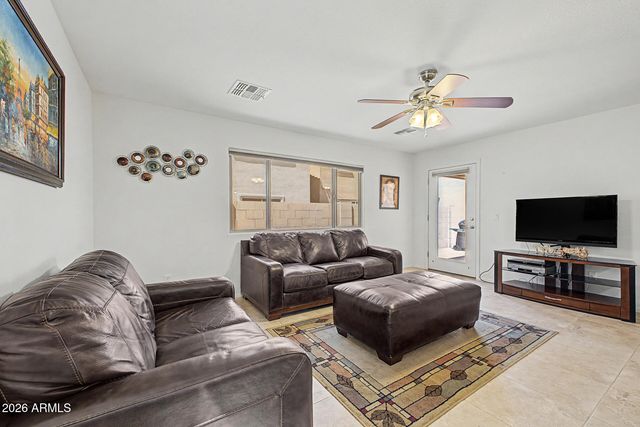 2565 E SOUTHERN Avenue 84, Mesa, AZ 85204
