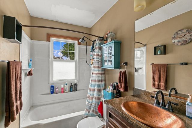 1900 29th Street, Moline, IL 61265
