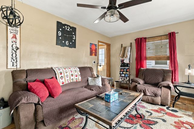 1900 29th Street, Moline, IL 61265