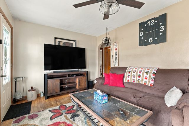 1900 29th Street, Moline, IL 61265