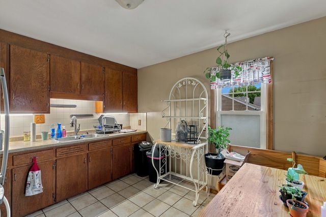 1900 29th Street, Moline, IL 61265