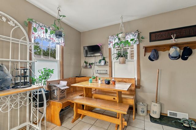 1900 29th Street, Moline, IL 61265