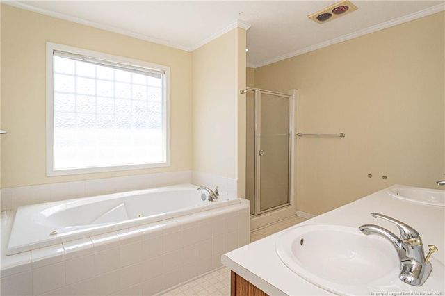 5700 Trotter Court, Hope Mills, NC 28348