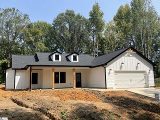 205 Mr Jim Lane, Clinton, SC 29325