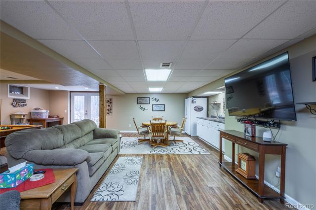 4250 Phillips Road, Hadley Township, MI 48455