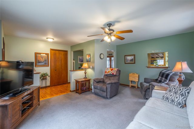 4250 Phillips Road, Hadley Township, MI 48455