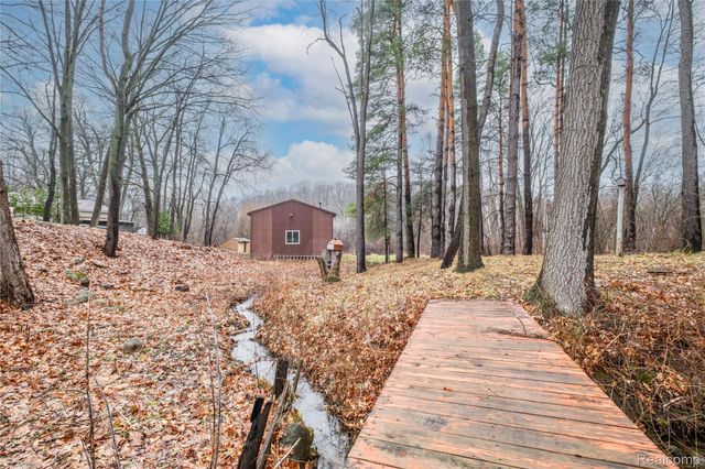 4250 Phillips Road, Hadley Township, MI 48455