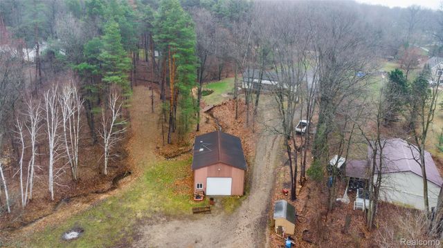 4250 Phillips Road, Hadley Township, MI 48455